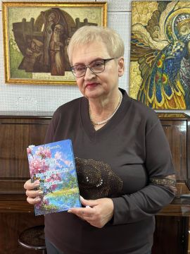 В центральной библиотеке Тирасполя прошла презентация книги «Над жемчужными садами»