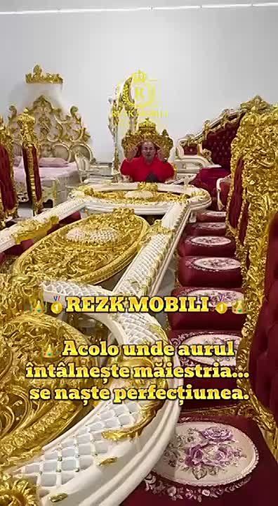 Два румына продают мебель для домашнего уюта