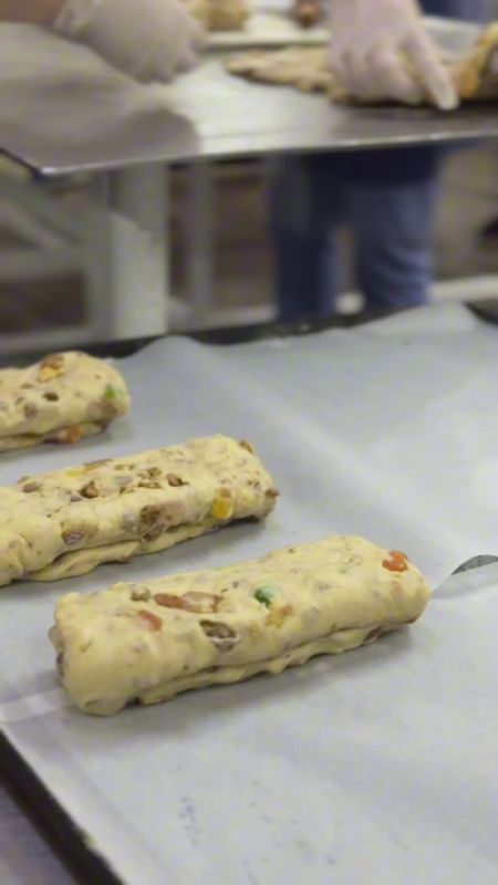 Тираспольский хлебокомбинат испёк штоллены к католическому Рождеству