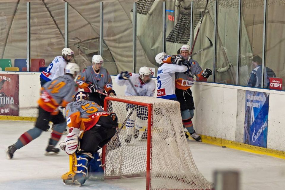 В день хоккея в Тирасполе хоккеисты будут играть в хоккей