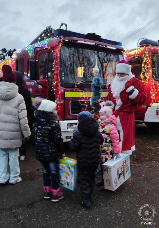 Бендерские пожарные на время стали главными новогодними героями