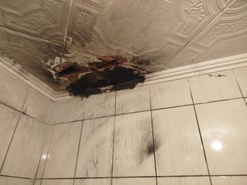 На фото — последствия возгорания в селе Красный Октябрь