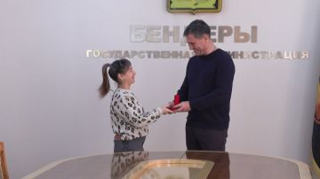 В Бендерах в канун Нового года многодетным матерям вручили ключи от квартир