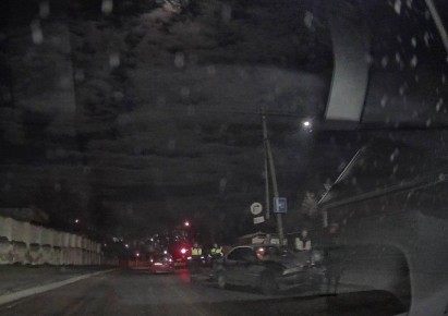 В Тирасполе (ул. Чапаева) БМВ улетело