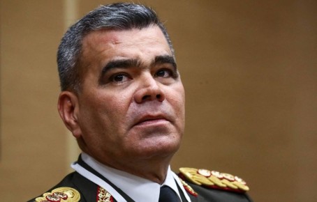 Министр обороны Венесуэлы Падрино Лопес, по предварительной информации, был убит в результате американского удара по его дому в Каракасе, — СМИ