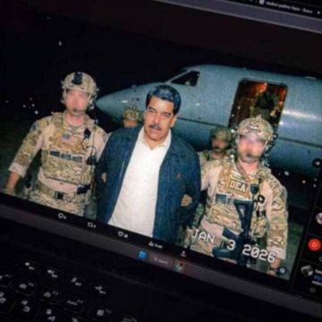 Пишут, что это первое фото президента Венесуэлы Мадуро после похищения