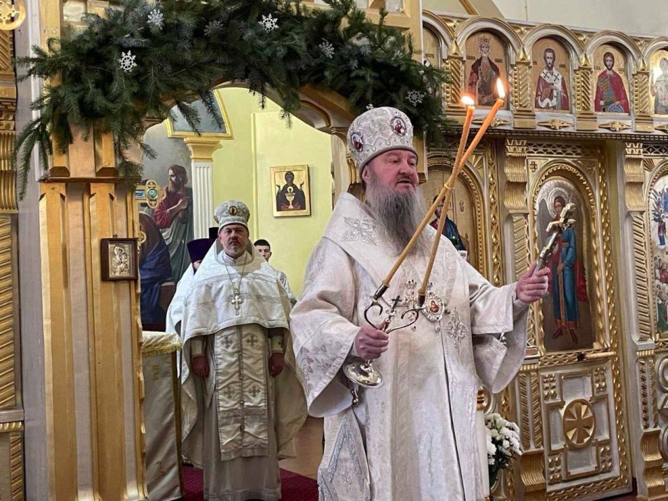 Праздничное богослужение в Дубоссарах сегодня провел владыка Савва