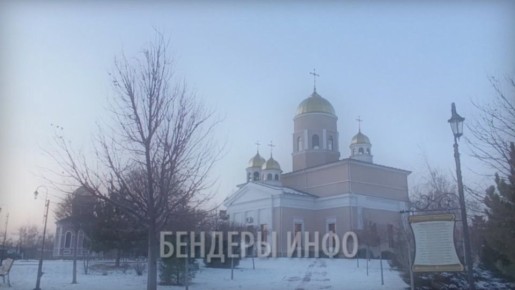 Зимняя крепость. Последний день новогодних каникул - повод прогуляться по заснеженному парку