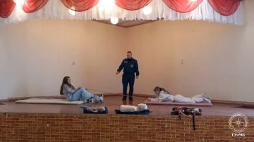 На видео — учащиеся школы села Выхватинцы