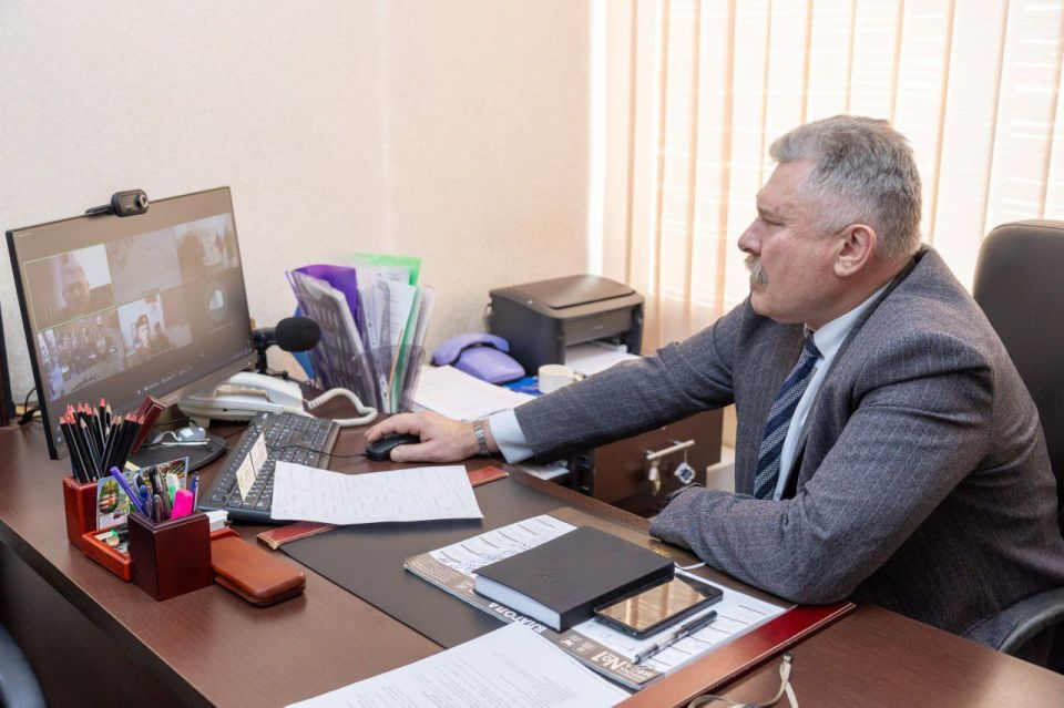 С приветственным словом к участникам обратился Председатель Комитета Верховного Совета по вопросам региональной политики, местному самоуправлению и ЖКХ Юрий Кара, выступивший инициатором конкурса