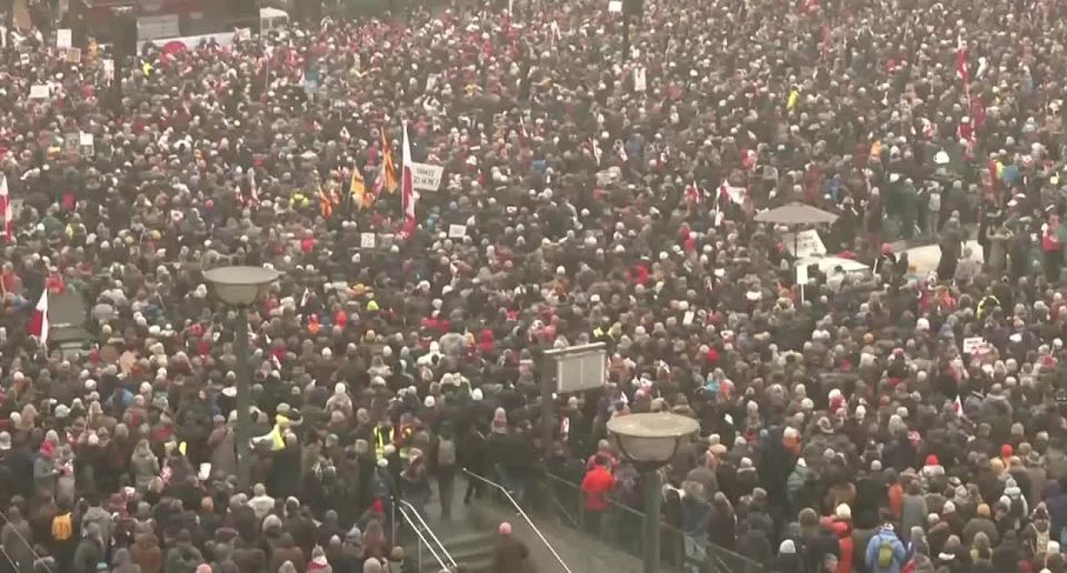 В Гренландии и Дании проходят протесты против планов Трампа по острову, — The Guardian