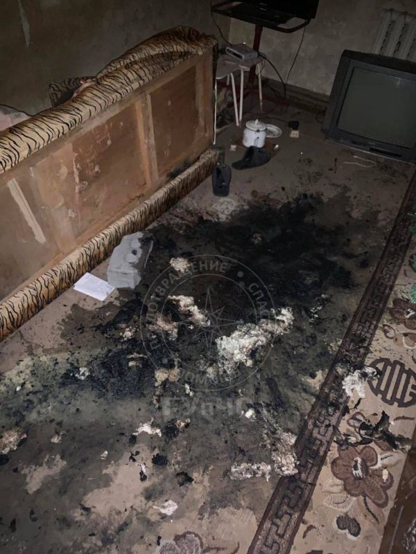 Бендерские огнеборцы спасли двух мужчин из горящей квартиры на Пионерской