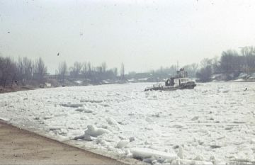 Ледоход на Днестре. Тирасполь, начало 1980-х