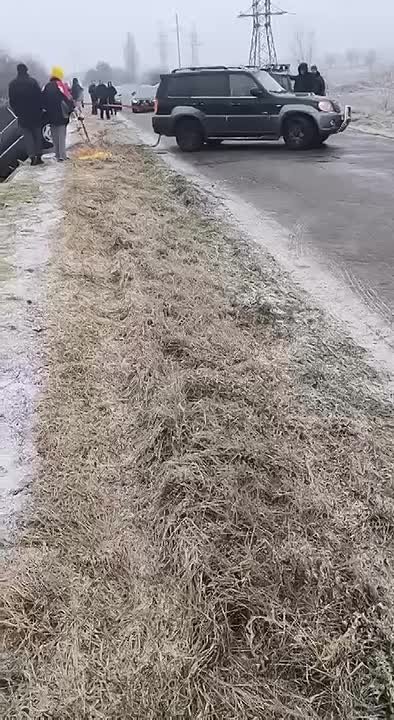 Мерседес достали из канала