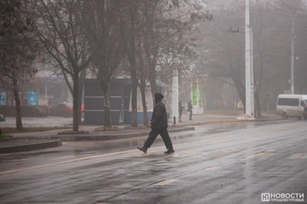 Гидрометцентр предупреждает о гололеде и гололедице на дорогах Приднестровья