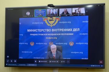 Президент проводит селекторное совещание