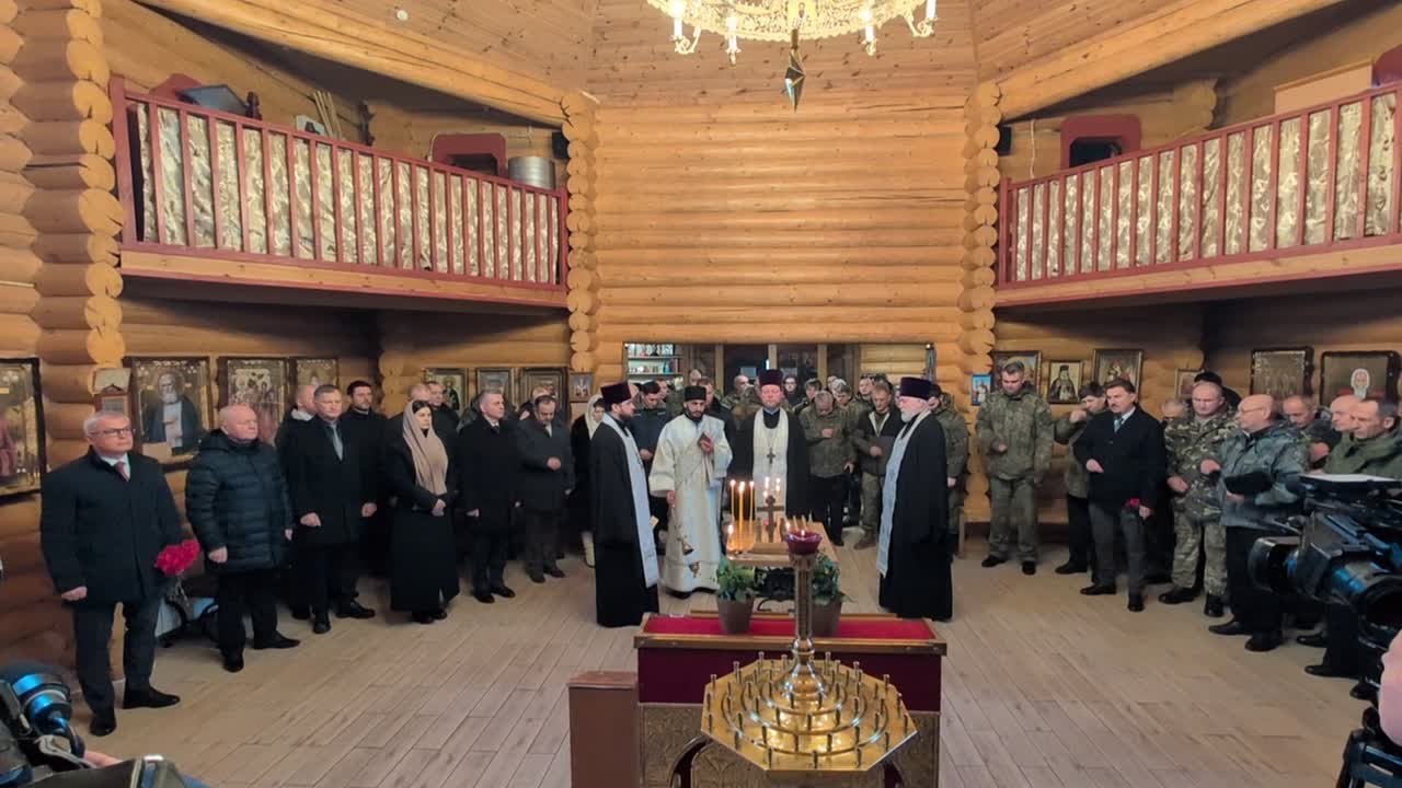 В храме Новомучеников и исповедников Церкви русской состоялась поминальная служба, в память о погибших в годы репрессий казаках и казачках