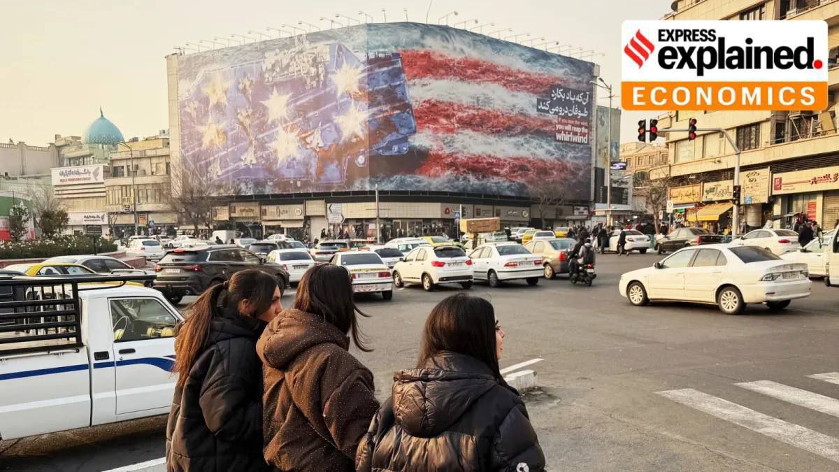 Власти Ирана установили огромный рекламный щит с прямой угрозой США, — The Indian Express