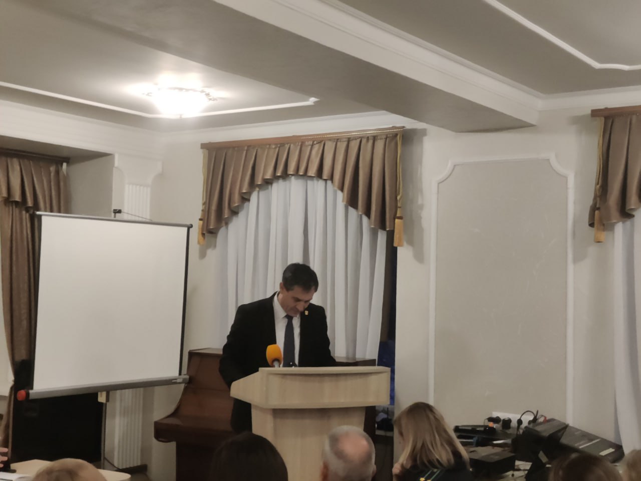 Прозвучали предложения возобновить практику общественно-полезного труда для школьников, повысить уровень ответственности родителей за поведение детей