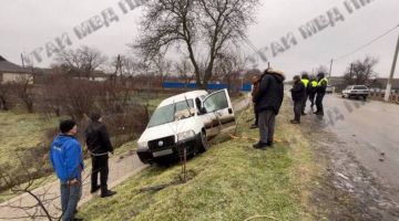 В селе Коротное (Слободзейский район) автомобиль «Фиат» попал в ДТП из-за скользкой дороги