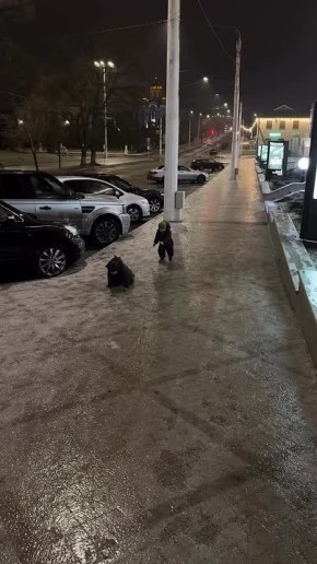 Коротко о погоде: в центре Тирасполя тротуары превратились в полосу препятствий