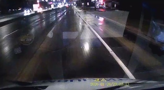 Видео с регистратора, BMW снесла машину «скорой» в Кишинёве