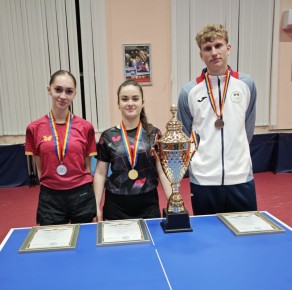 Теннисисты начали борьбу за путевки на чемпионат Европы