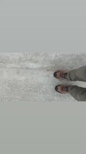 Лайфхак нашего биолога Николая Романовича – обмотать ботинки проволокой