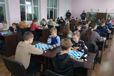 Фронтовик, организатор шашечного движения и воспитатель чемпионов