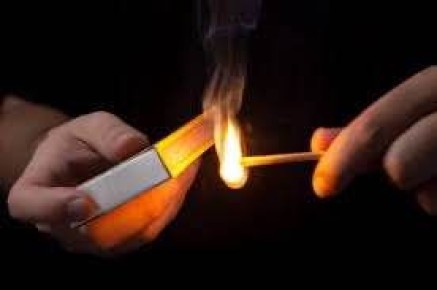 Отомстил: сжёг чужие деньги