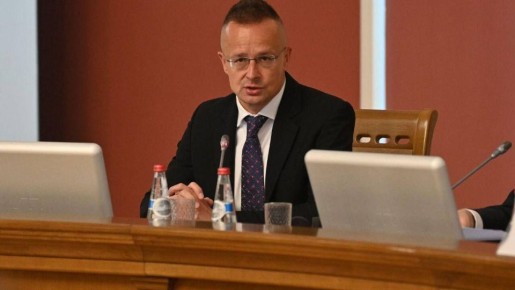 Главы МИД стран ЕС впервые открыто заявили о желании продолжить конфликт на территории Украины, — глава МИД Венгрии Сийярто