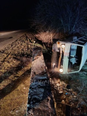 Спасатели помогли пострадавшему водителю