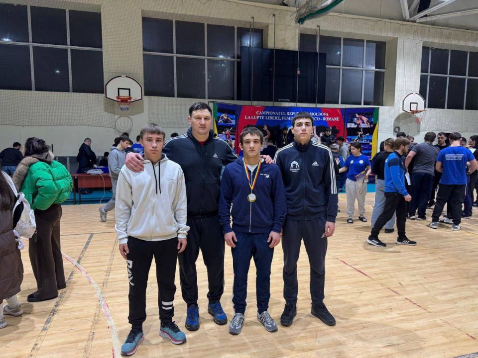 Еще один золотой медалист чемпионата Молдавии U-23 по вольной борьбе - борец вольного стиля Александр Гайдарлы из ТСДЮШОР борьбы и бокса