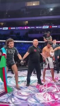 Узбекский боец ММА напугал азербайджанского оппонента на битве взглядов и поплатился за это