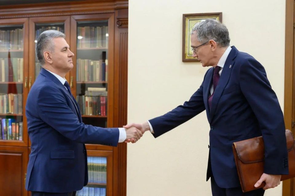 Вадим Красносельский принял посла Канады в Молдове Гэвина Бьюкена