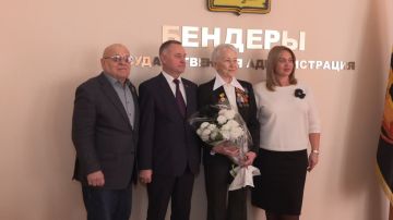 ������ � ��� ����, ���� � ��� �����. ������ �������� ���� �������, ����� ����� � ���������. �� �����, ��� ���� ���������, ������������ ��������� ������ ������� � ����� ������