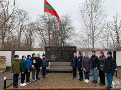 Макаренцы в гостях у пограничников