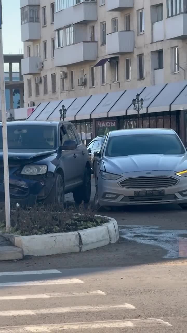 В центре Тирасполя столкнулись две машины рядом с сердечком и надписью «Тирасполь»