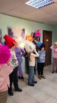 В Тирасполе в офисе «Обновления» для детей с онкологией и их родителей организовали творческий вечер, чтобы сделать паузу в сложных буднях