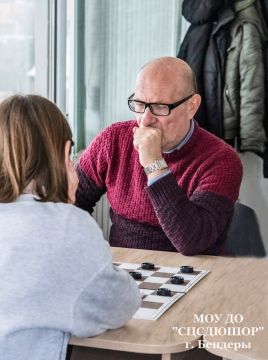 14 февраля в помещении шахматного клуба на Бендерском городском стадионе состоялся первый этап 2026 года «Открытого Кубка г. Бендеры по шашкам-64»