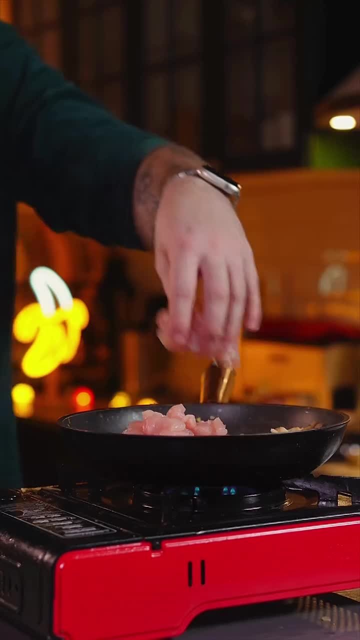 Фуд-блогер показал топ-3 начинки для блинчиков: