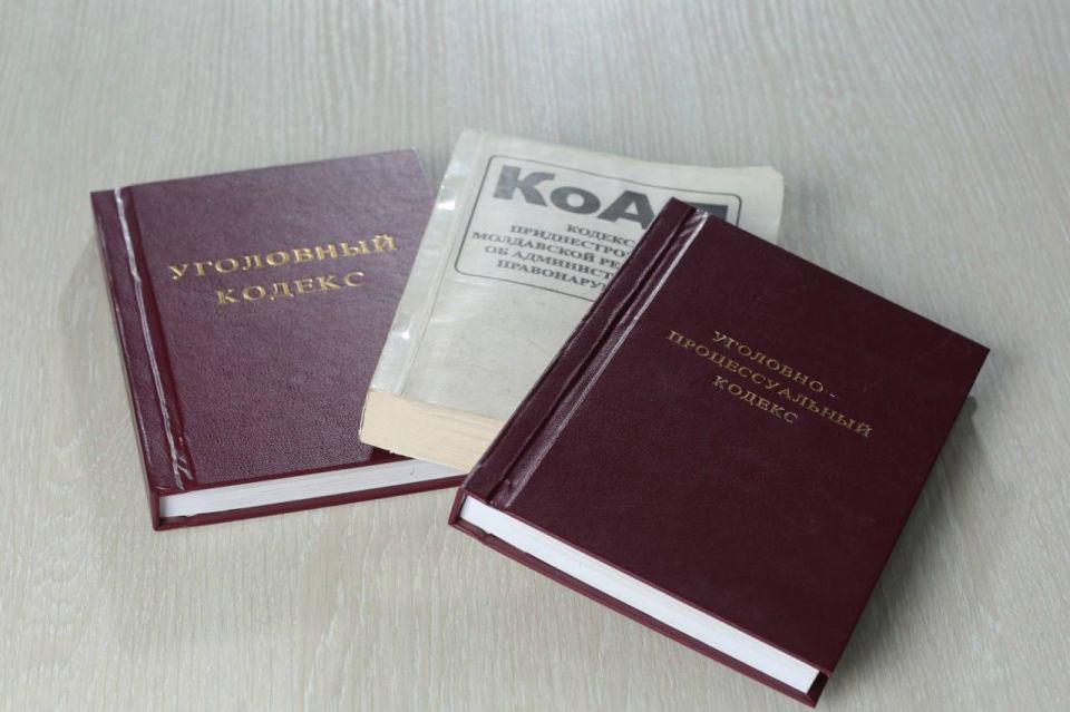 В Тирасполе у 18-летнего парня оперативники нашли в пачке сигарет сверток с веществом зелёного цвета