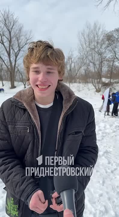 «Чувствовал себя слепым кротом – шлем опускался на глаза. Было интересно. Всё равно суббота, делать нечего – можно и позаниматься»