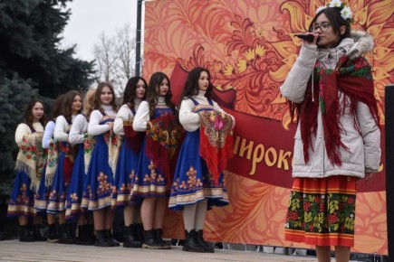 Масленица в Каменке объединила жителей и гостей города