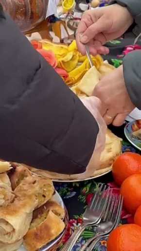 Масленица в Кицканах. В Кицканах к празднику подготовили угощения для жителей и гостей села