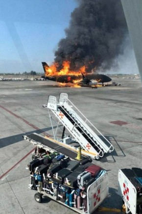 Боевики "Картеля нового поколения Халиско" начали поджигать самолёты в Международном аэропорту имени Мигеля Идальго-и-Костильи в Гвадалахаре