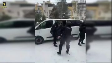 В Молдове трое украинцев пытались мошенническим путем продать арендованный люксовый BMW