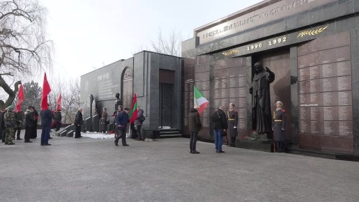 «Я вспоминаю о своих дедах, прадедах, отце. Они не дожили до этих дней, но оставили свой след в защите Отечества»