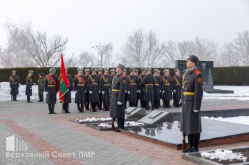 День защитника Отечества. 23 февраля во всех городах и районах республики приднестровцы отдают дань памяти героям, погибшим при защите Отечества