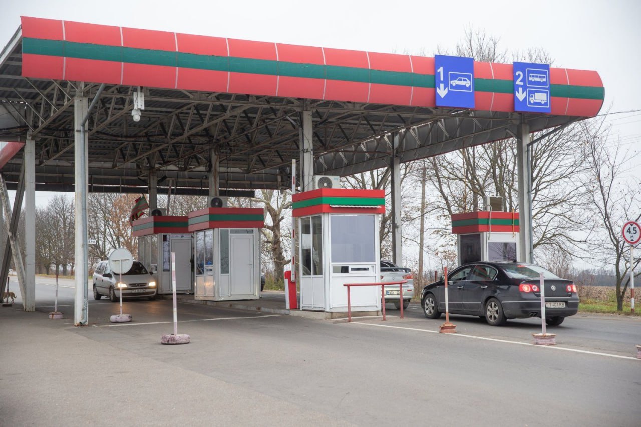 Электронные сигареты, рыбные деликатесы, домашний текстиль и игрушки пытались незаконно ввезти в Приднестровье